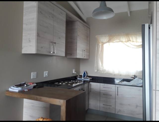 2 BEDROOM HOUSE RENTED IN SALISBURY PARK